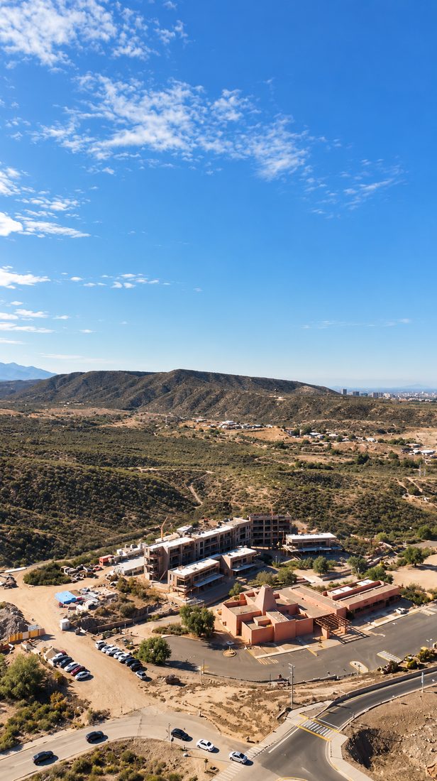 Vista aérea de El Borgo con el Zoco y los primeros edificios